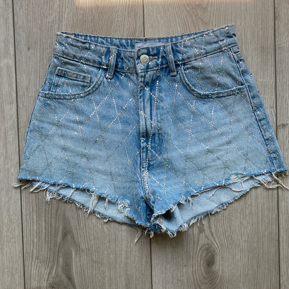 Zara Denim Jean Shorts Women’s 2 Jeweled Embellished Summer ✨